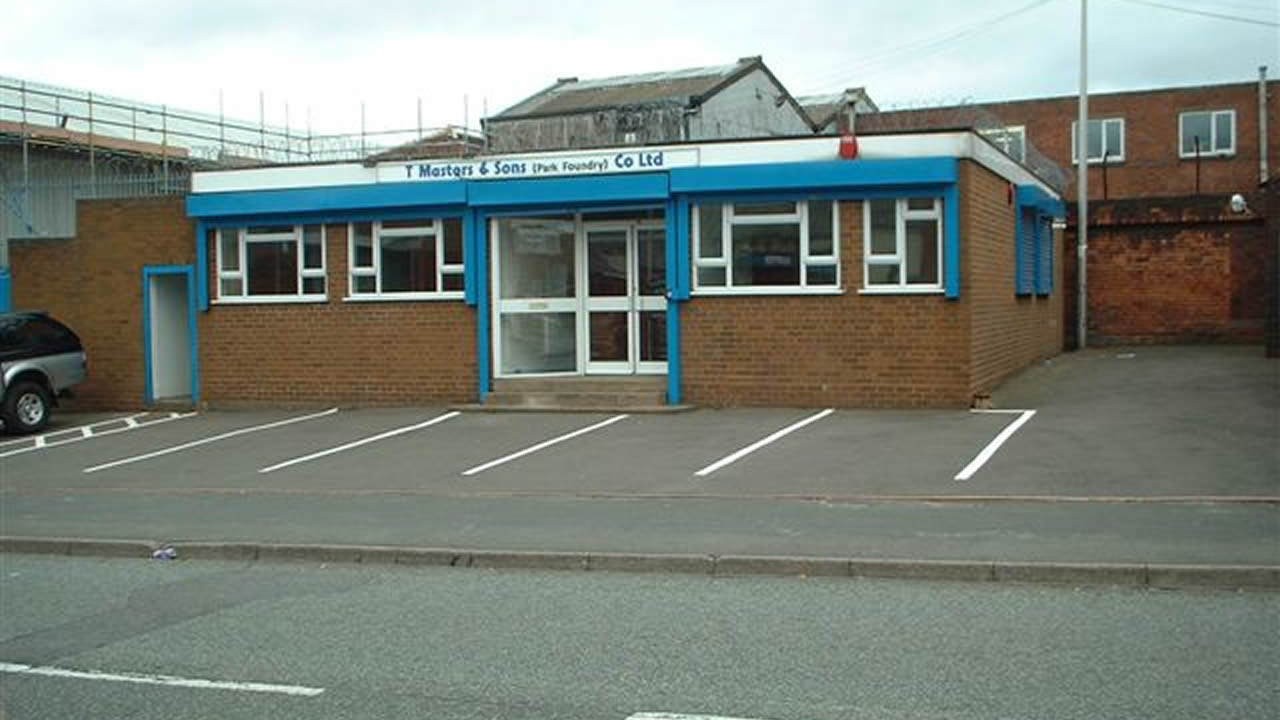 West Bromwich Offices and Unit, Commercial Property in Sams Lane, West Bromwich West Midlands
